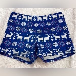 Fleo XL Shorts Christmas Pixel Like New Condition